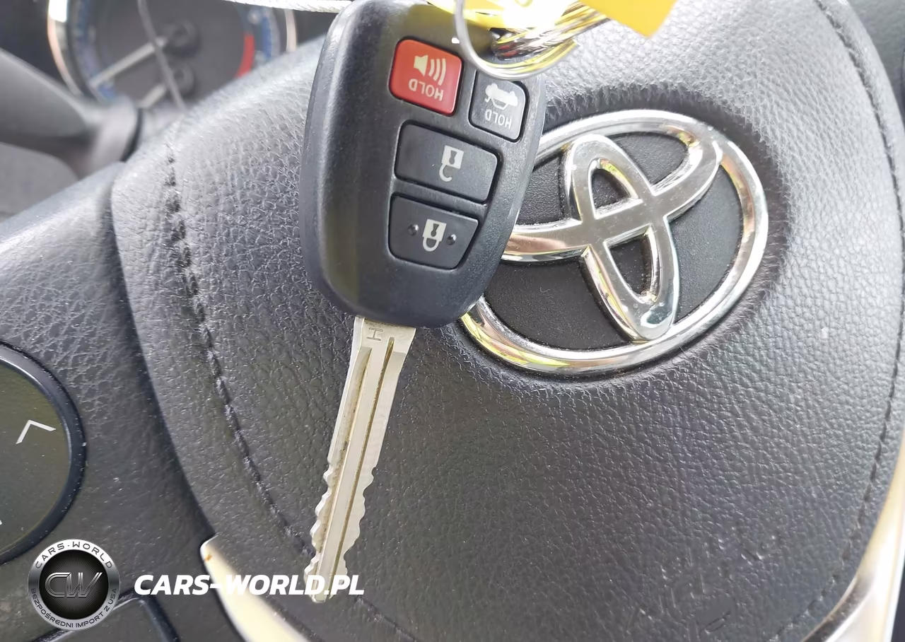 2018 Toyota Corolla Le VIN:2T1BURHEXJC101572 - 11