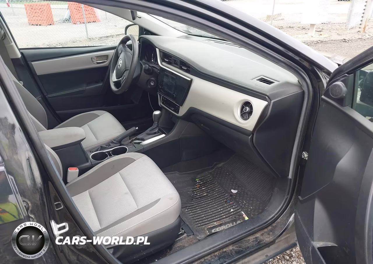 2018 Toyota Corolla Le VIN:2T1BURHEXJC101572 - 5