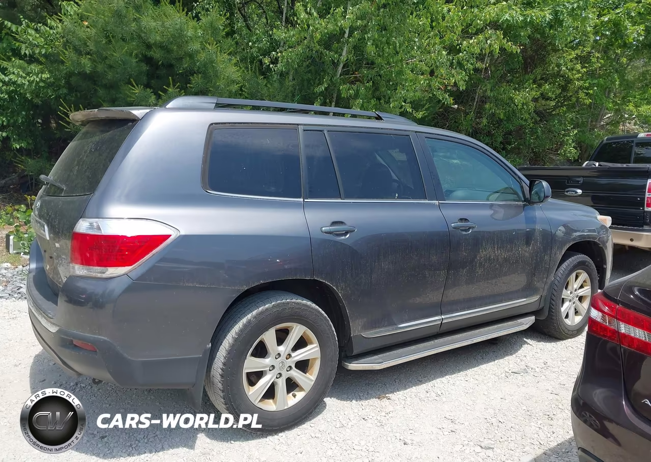 2013 Toyota Highlander Base Plus V6 VIN:5TDBK3EH0DS237271 - 13