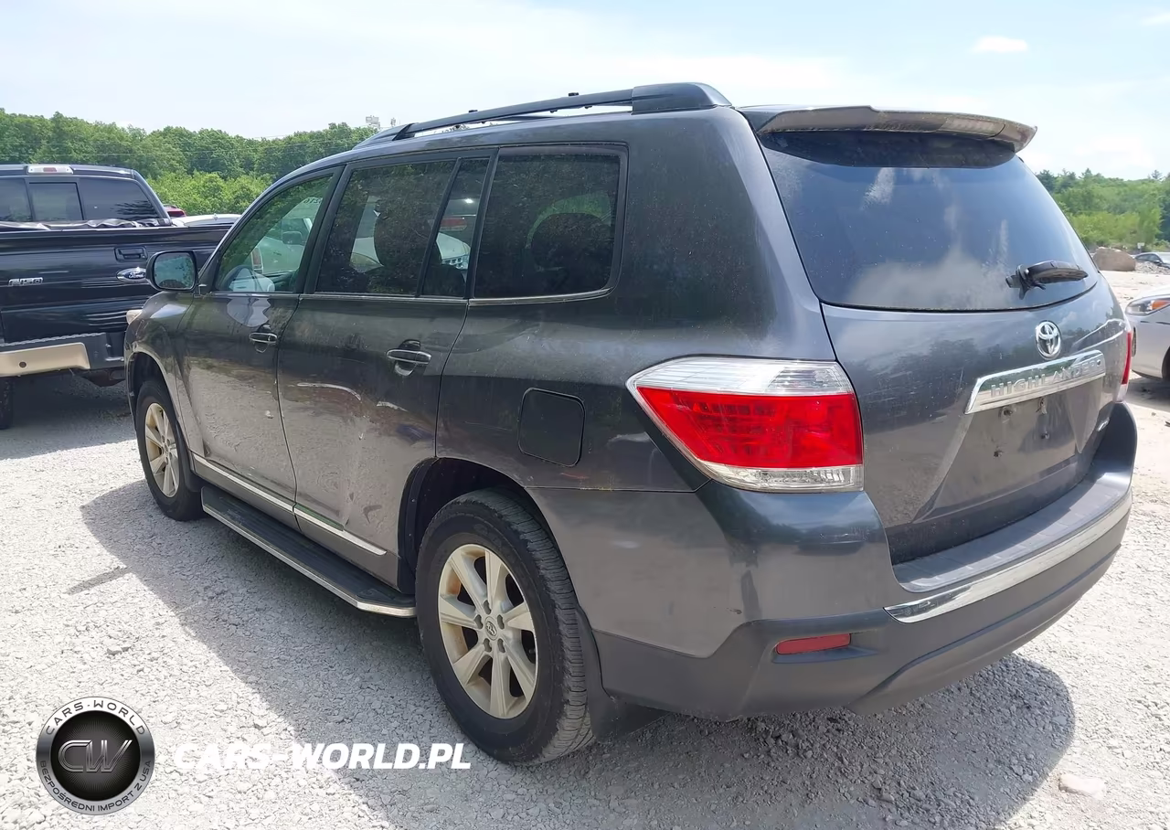 2013 Toyota Highlander Base Plus V6 VIN:5TDBK3EH0DS237271 - 3