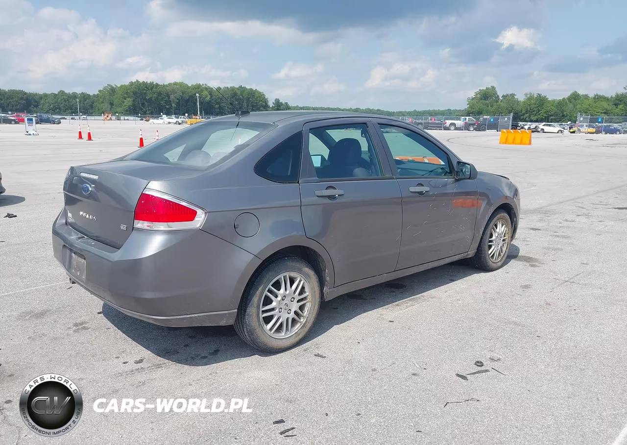 2011 Ford Focus Se VIN:1FAHP3FN8BW145473 - 4