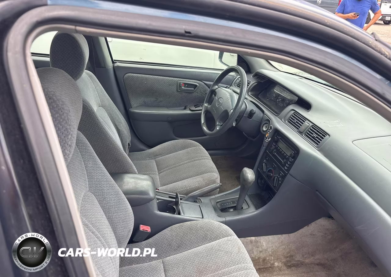 2001 Toyota Camry Le VIN:4T1BG22K01U866933 - 5