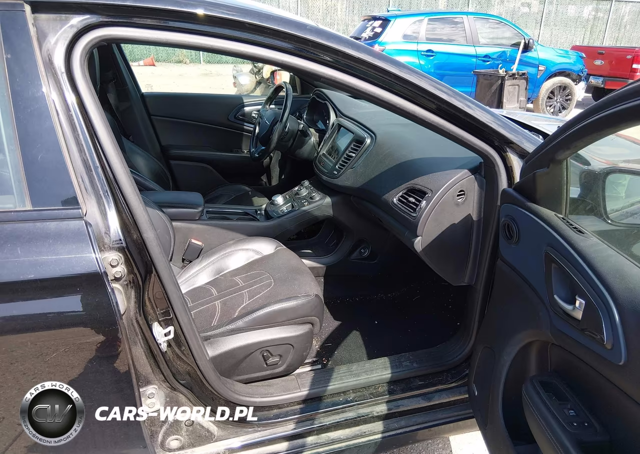 2015 Chrysler 200 S VIN:1C3CCCDG4FN589633 - 5