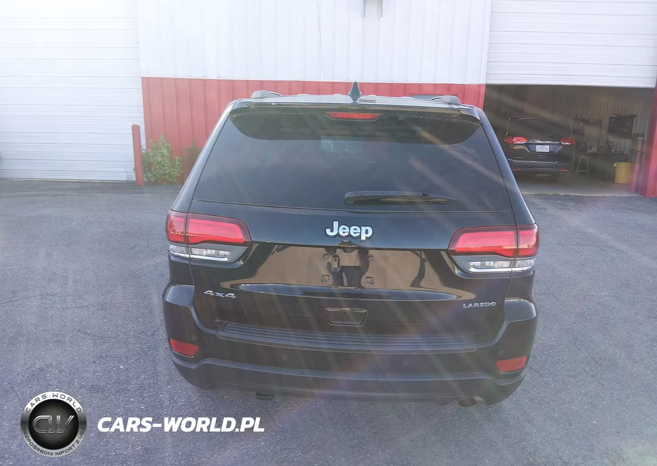 2021 Jeep Grand Cherokee Laredo E 4X4 VIN:1C4RJFAG5MC793660 - 18