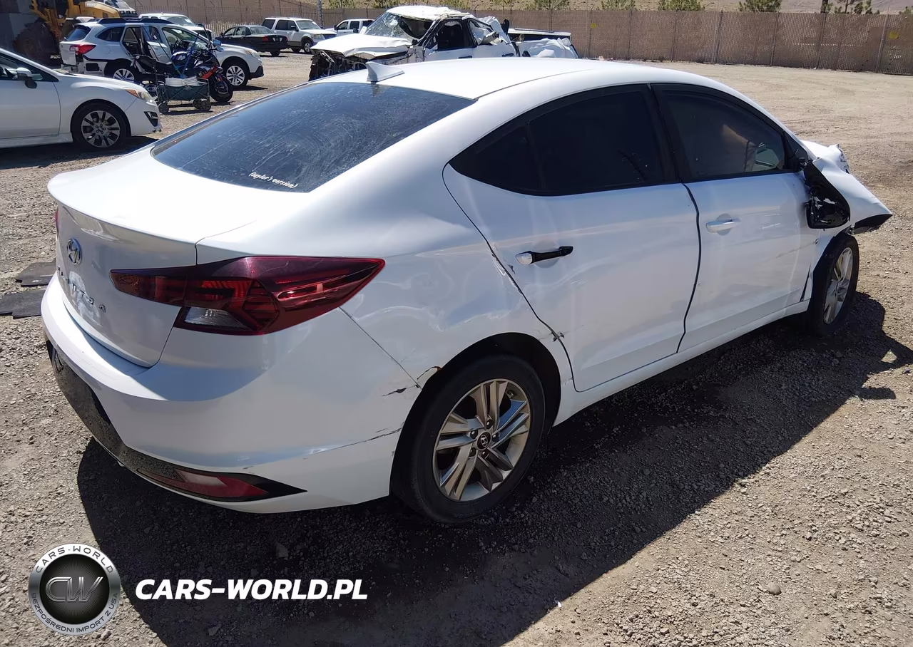 2019 Hyundai Elantra Sel VIN:5NPD84LF1KH449310 - 4