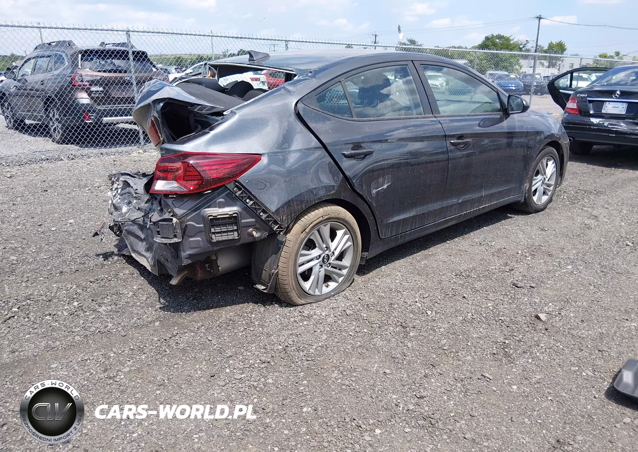 2020 Hyundai Elantra Value Edition VIN:5NPD84LFXLH605376 - 4