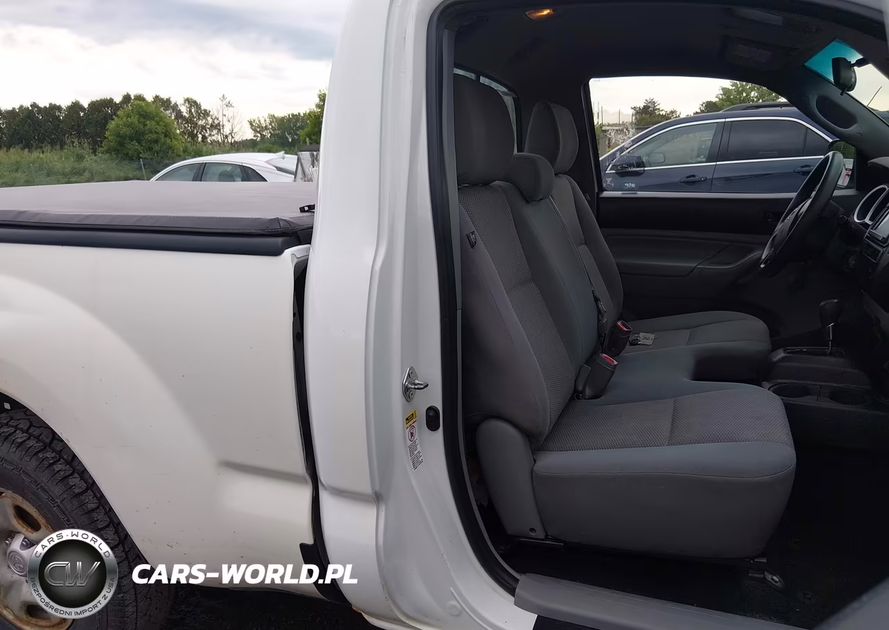 2014 Toyota Tacoma VIN:5TFNX4CN3EX038899 - 8