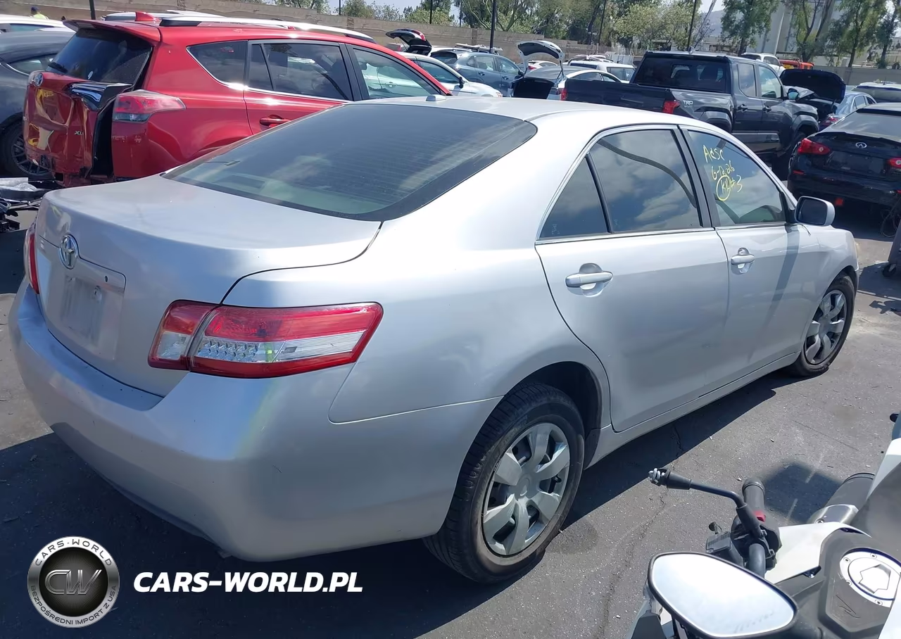 2011 Toyota Camry Le VIN:4T1BF3EKXBU209899 - 4