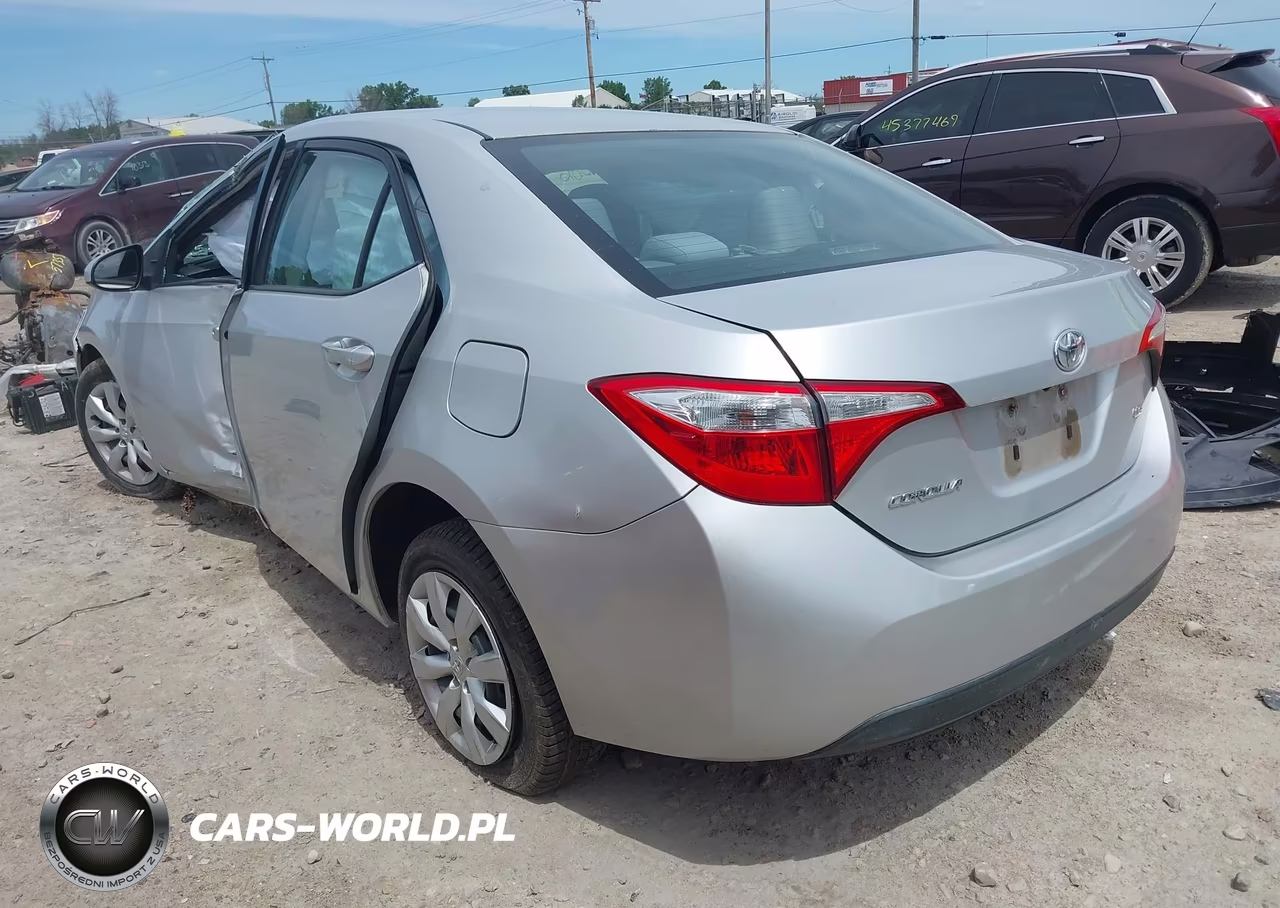 2014 Toyota Corolla Le VIN:5YFBURHE0EP079555 - 3