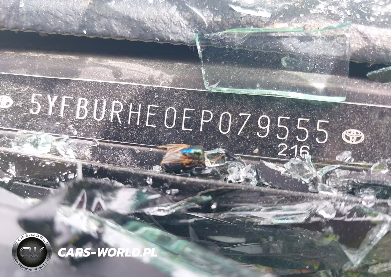 2014 Toyota Corolla Le VIN:5YFBURHE0EP079555 - 9