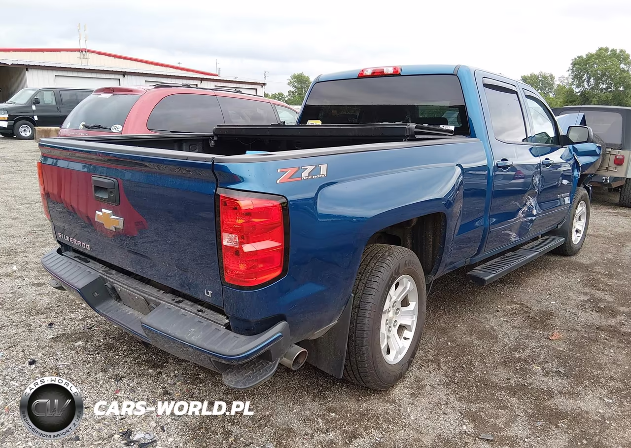 2018 Chevrolet Silverado 1500 2Lt VIN:3GCUKREC0JG531649 - 4