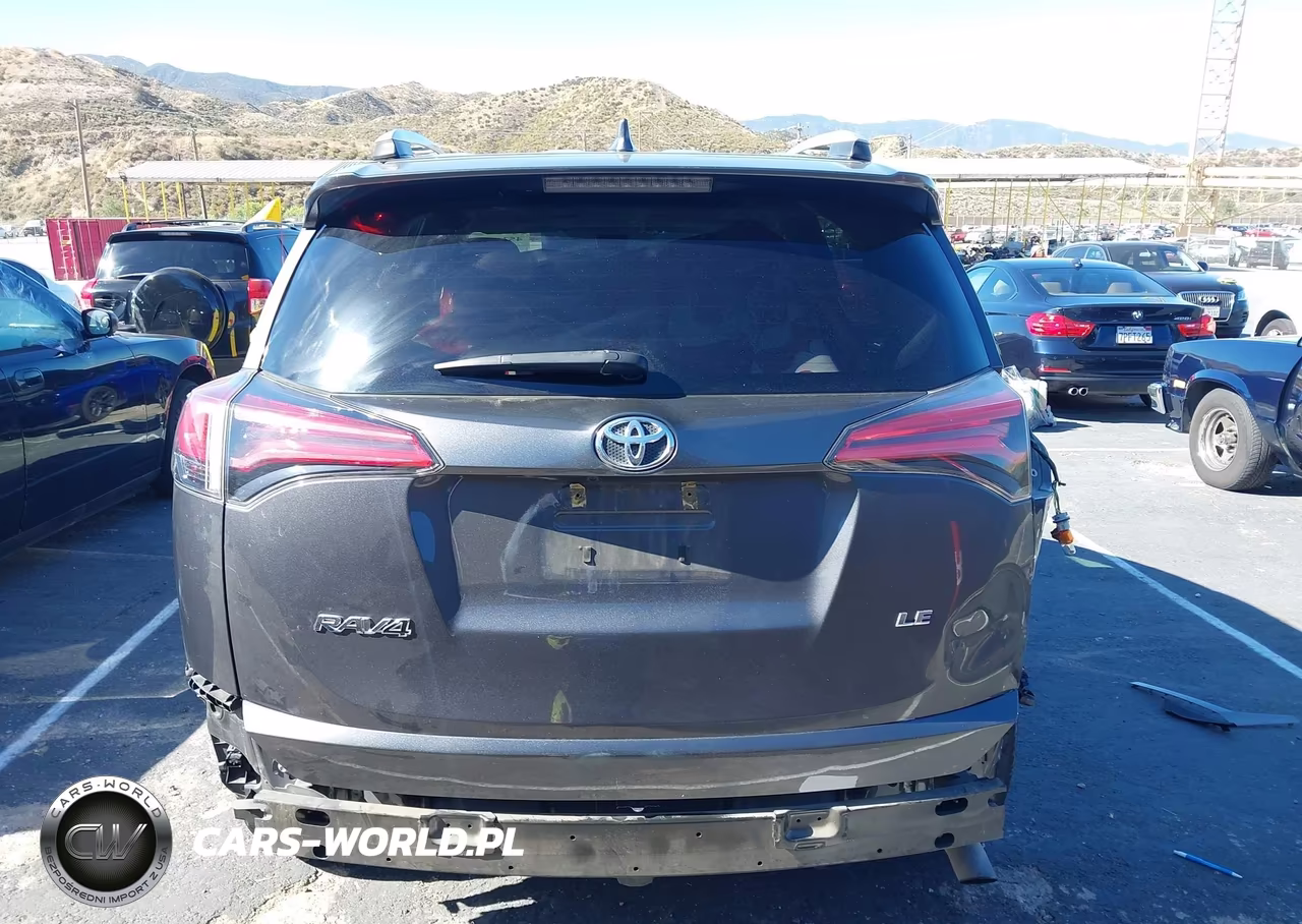 2018 Toyota Rav4 Le VIN:2T3ZFREV1JW516640 - 17