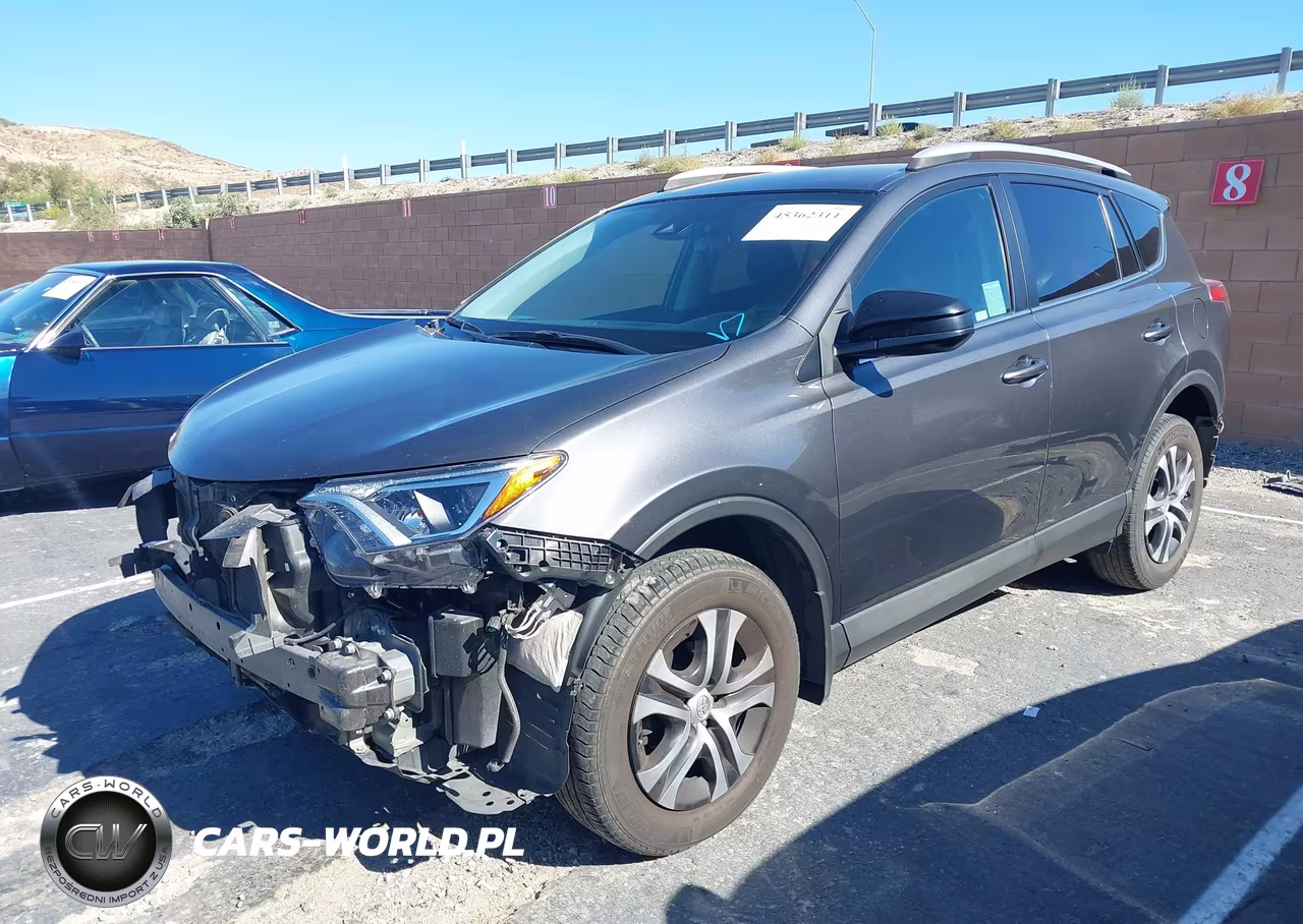 2018 Toyota Rav4 Le VIN:2T3ZFREV1JW516640 - 2