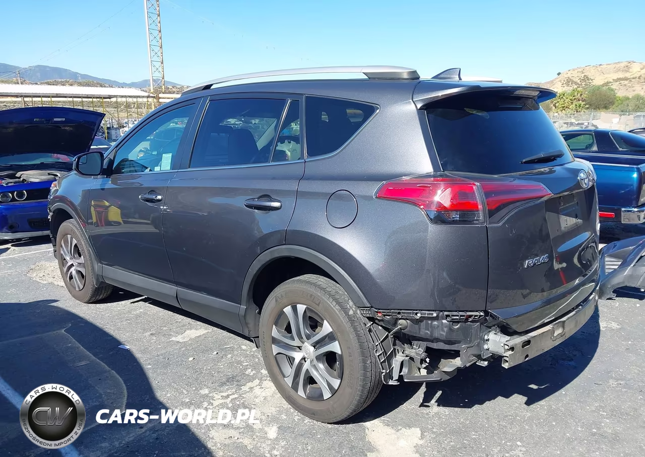 2018 Toyota Rav4 Le VIN:2T3ZFREV1JW516640 - 3