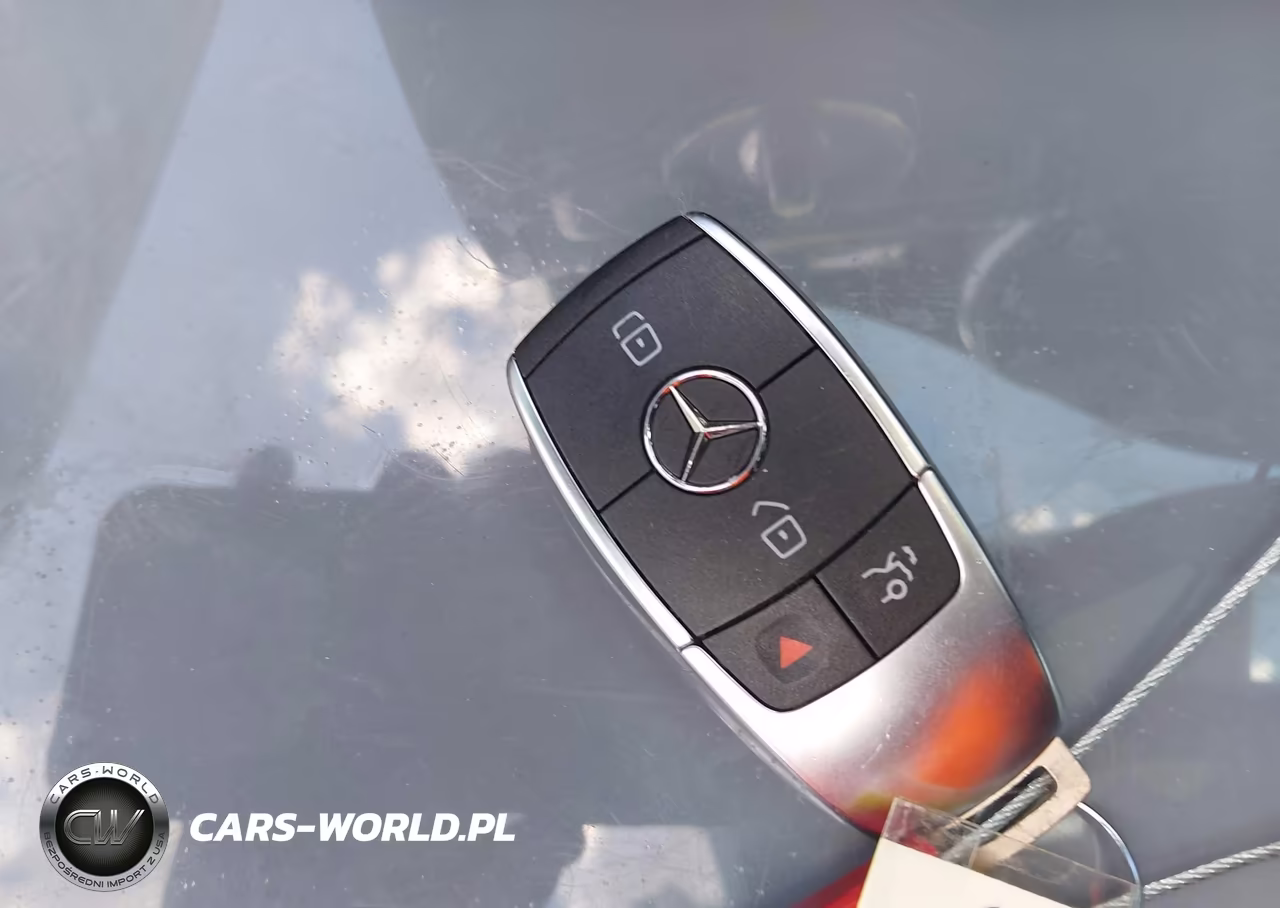 2020 Mercedes-Benz C 300 4Matic VIN:W1KWF8EB2LR594789 - 11