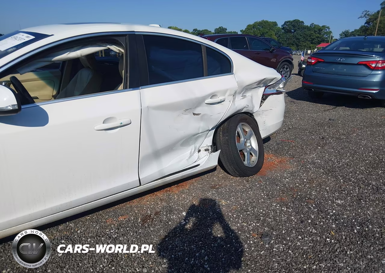 2013 Volvo S60 T5 VIN:YV1612FH9D2183175 - 6