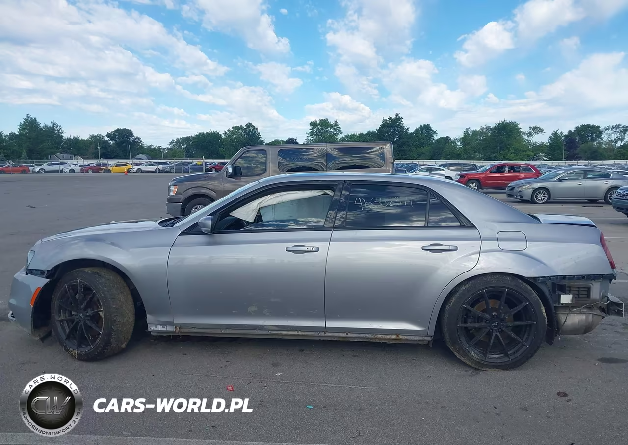 2016 Chrysler 300 300S VIN:2C3CCAGG6GH162075 - 15