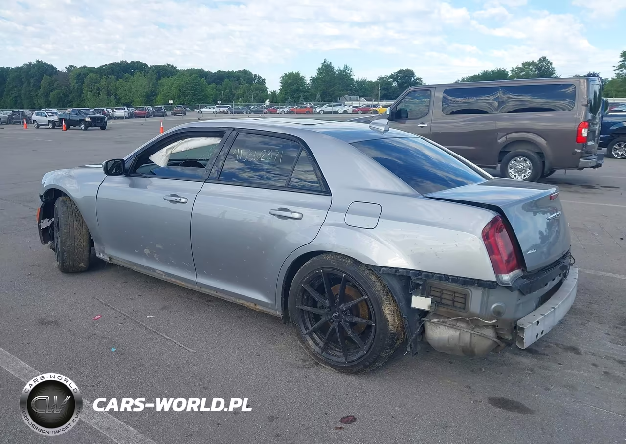 2016 Chrysler 300 300S VIN:2C3CCAGG6GH162075 - 3