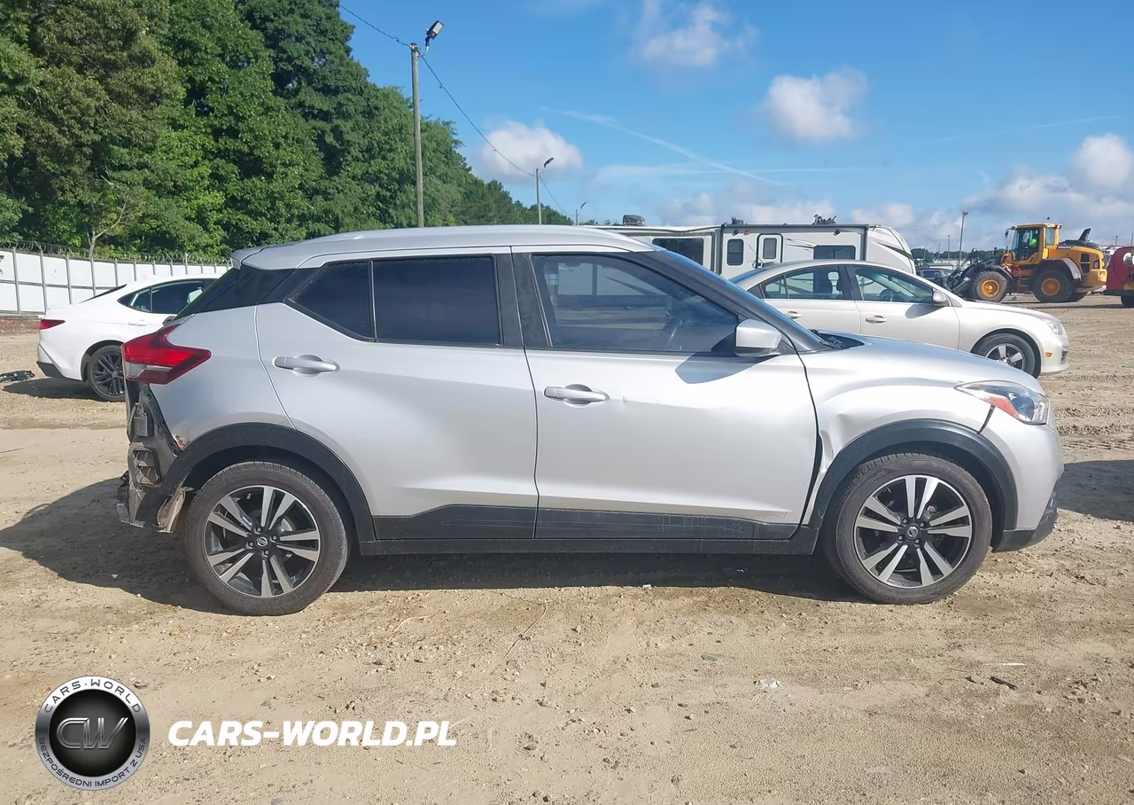 2019 Nissan Kicks Sv VIN:3N1CP5CU9KL551119 - 14