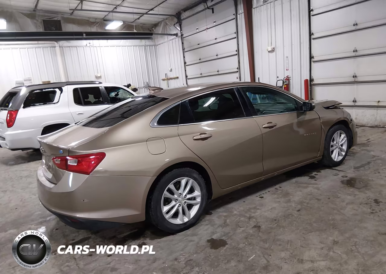 2018 Chevrolet Malibu Hybrid VIN:1G1ZF5SU5JF120855 - 4
