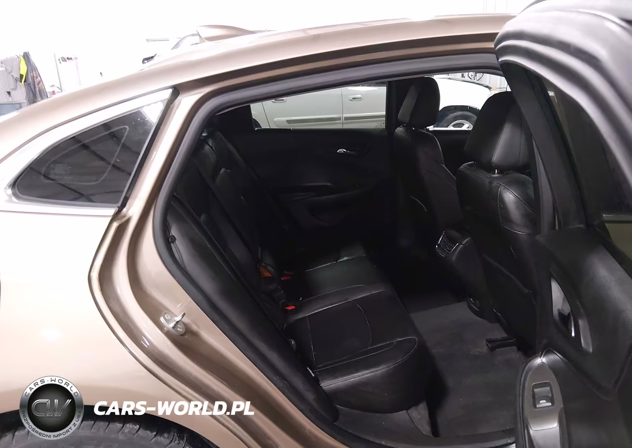 2018 Chevrolet Malibu Hybrid VIN:1G1ZF5SU5JF120855 - 8