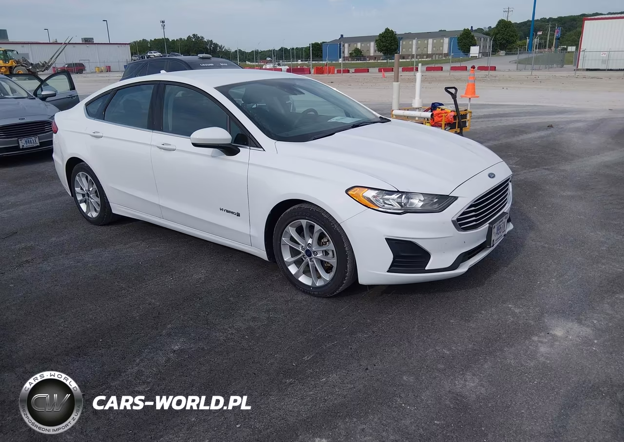 2019 Ford Fusion Hybrid Se – zdjęcie 1 z 13