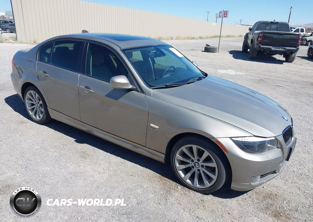 2011 BMW 328I xDrive – zdjęcie 1 z 11