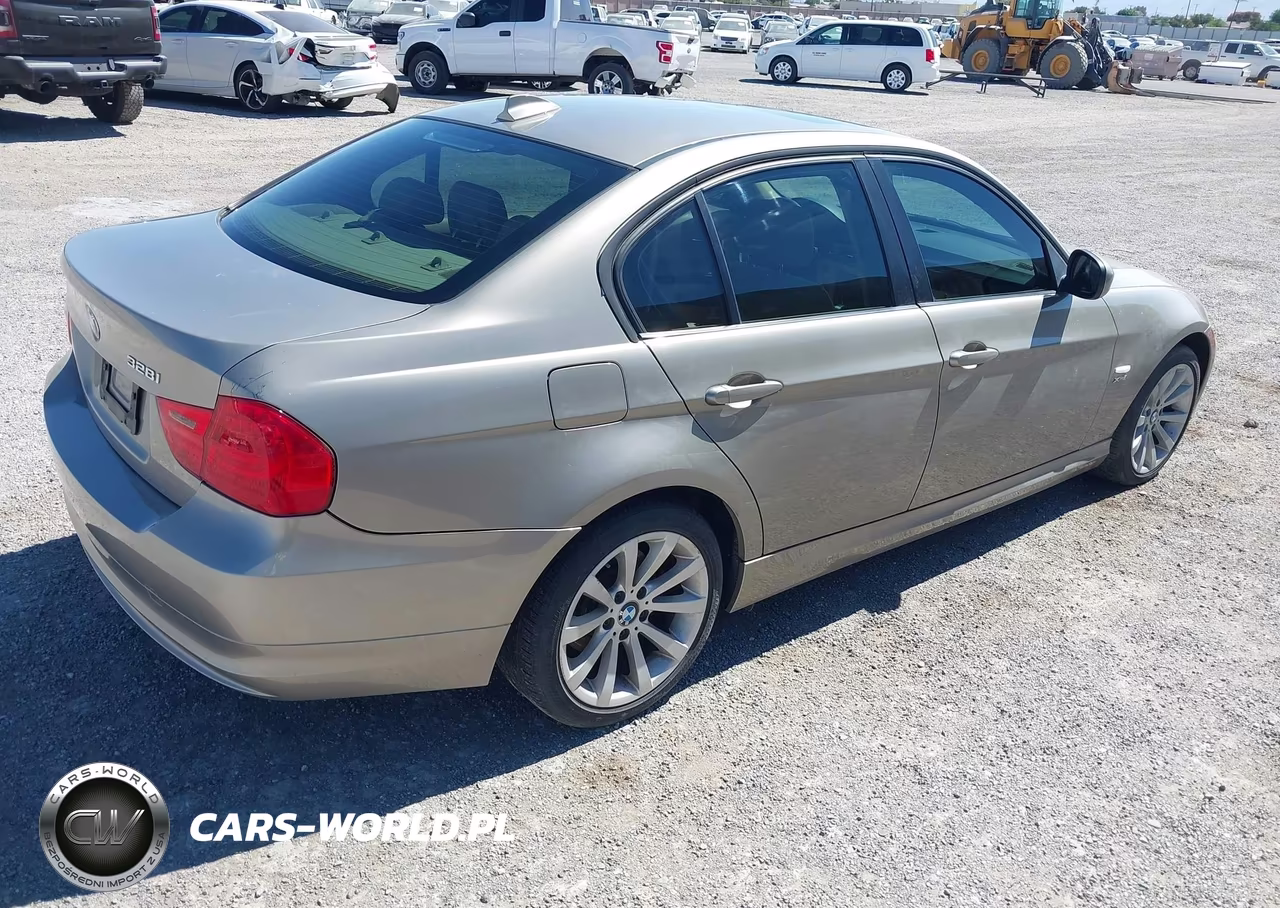 2011 BMW 328I xDrive VIN:WBAPK7C5XBA973826 - 4