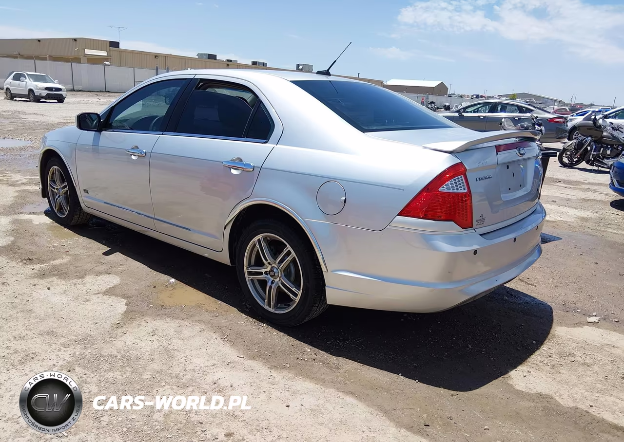 2012 Ford Fusion Se VIN:3FAHP0HA9CR402833 - 3