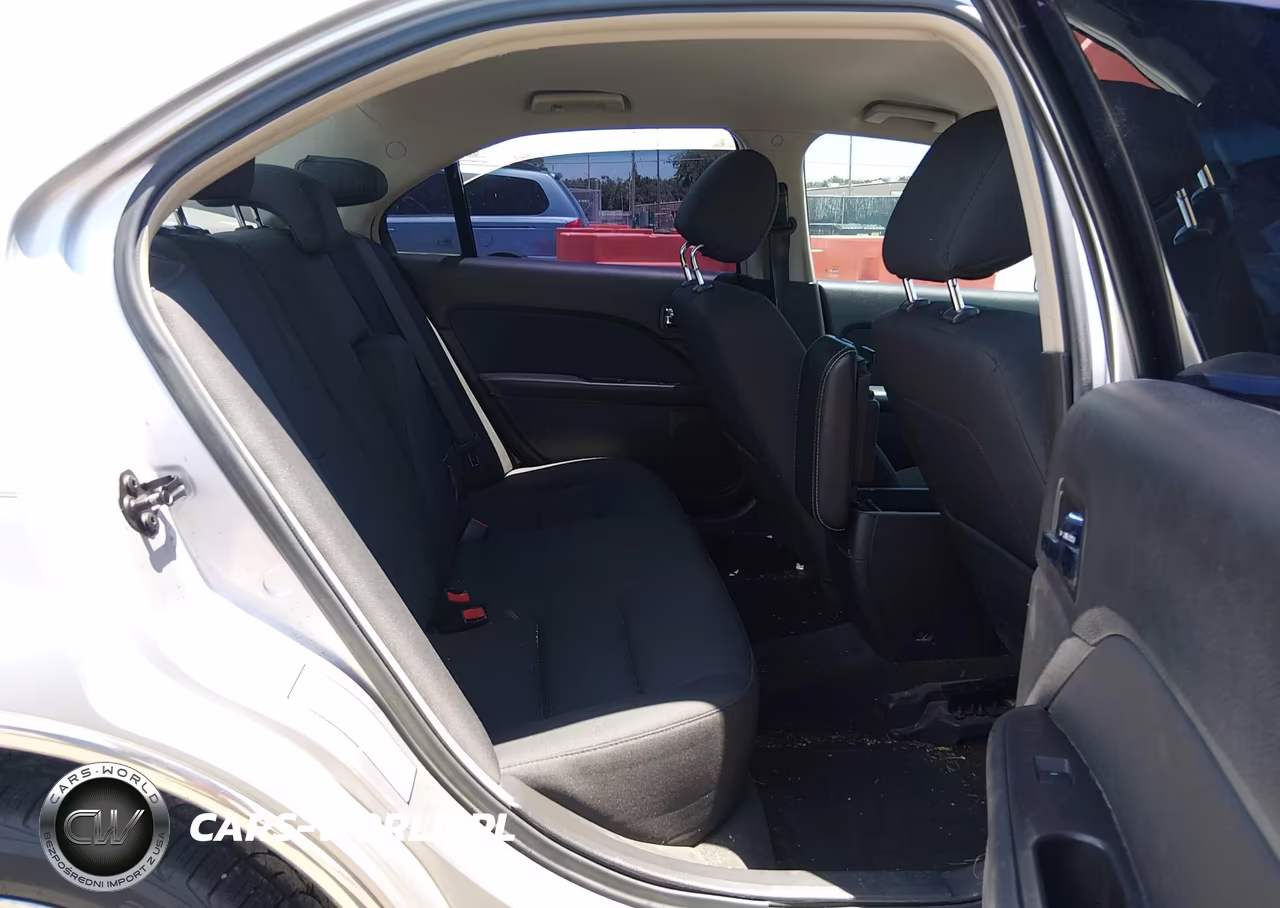 2012 Ford Fusion Se VIN:3FAHP0HA9CR402833 - 8