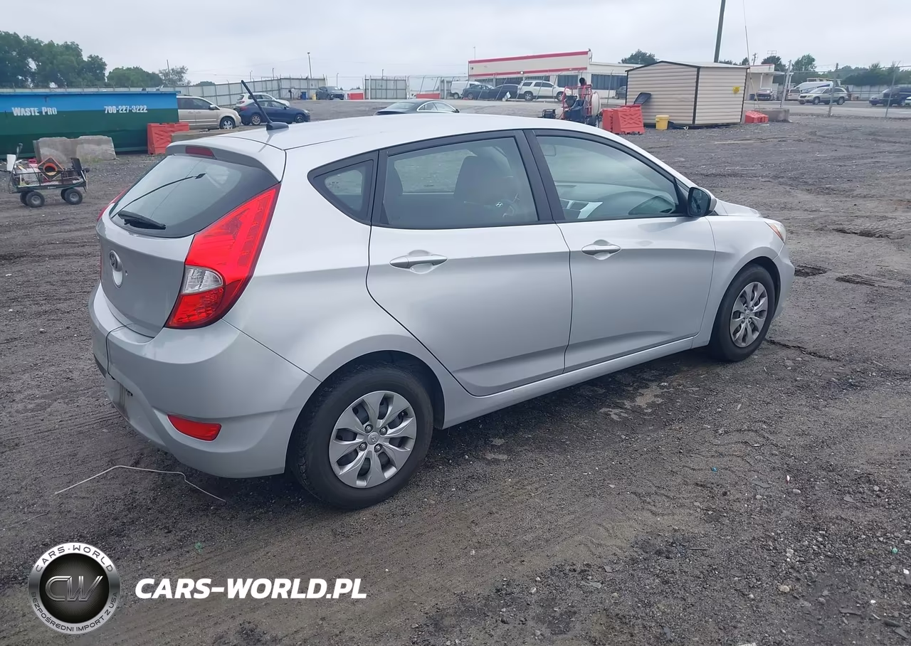 2017 Hyundai Accent Se VIN:KMHCT5AE8HU338354 - 4