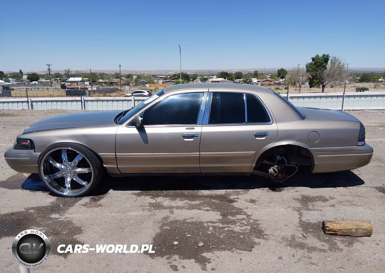 2003 Ford Crown Victoria Standard VIN:2FAFP73W63X108861 - 15