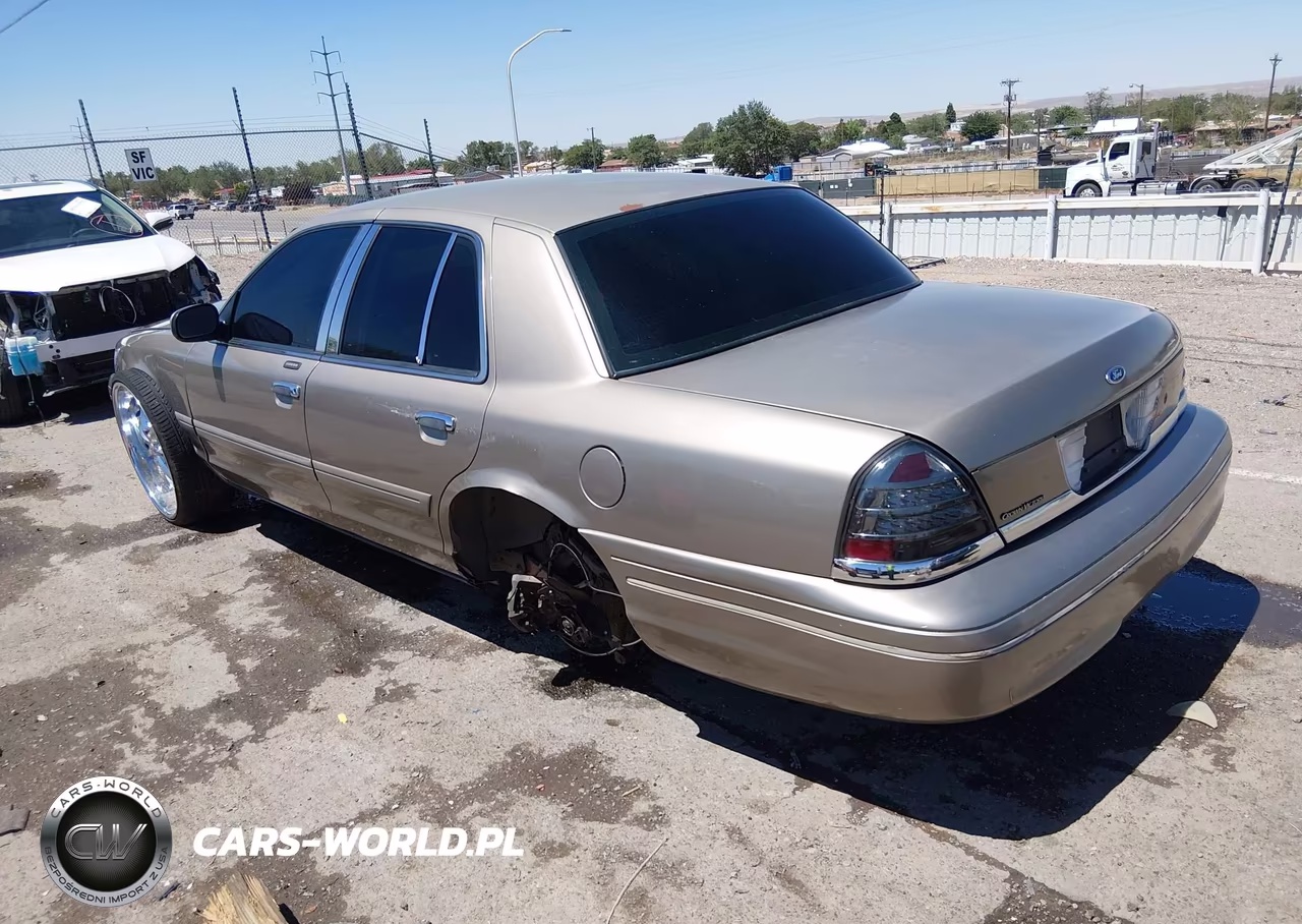 2003 Ford Crown Victoria Standard VIN:2FAFP73W63X108861 - 3