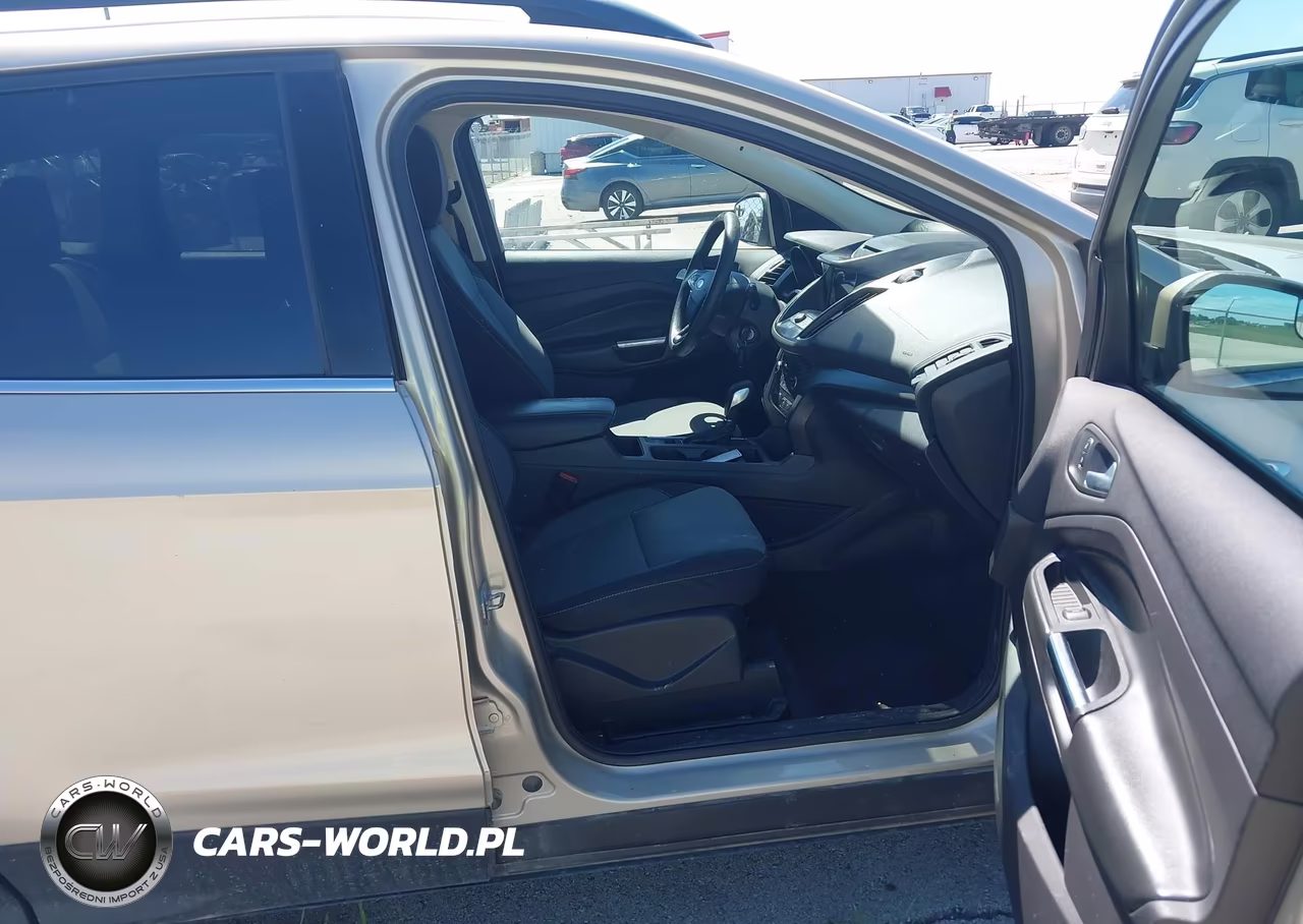 2018 Ford Escape Se VIN:1FMCU9GD3JUB70891 - 5