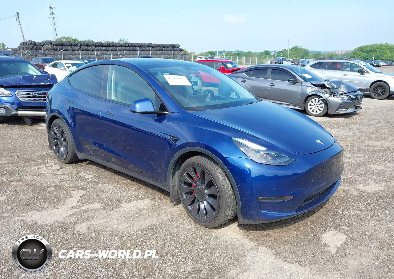 2022 Tesla Model Y Performance Dual Motor All-Wheel Drive – zdjęcie 1 z 15