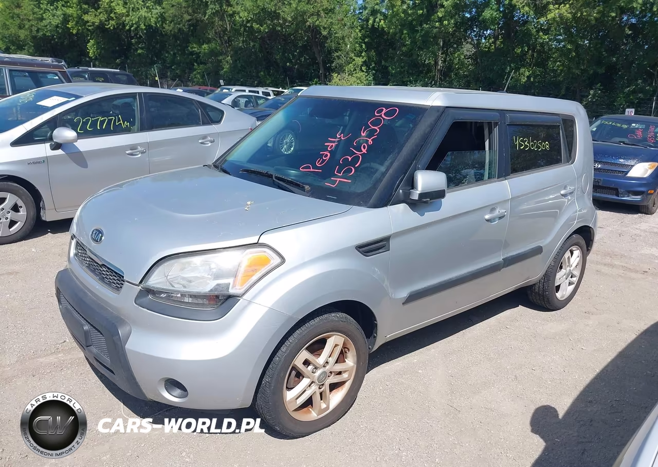2011 Kia Soul + VIN:KNDJT2A27B7711597 - 2