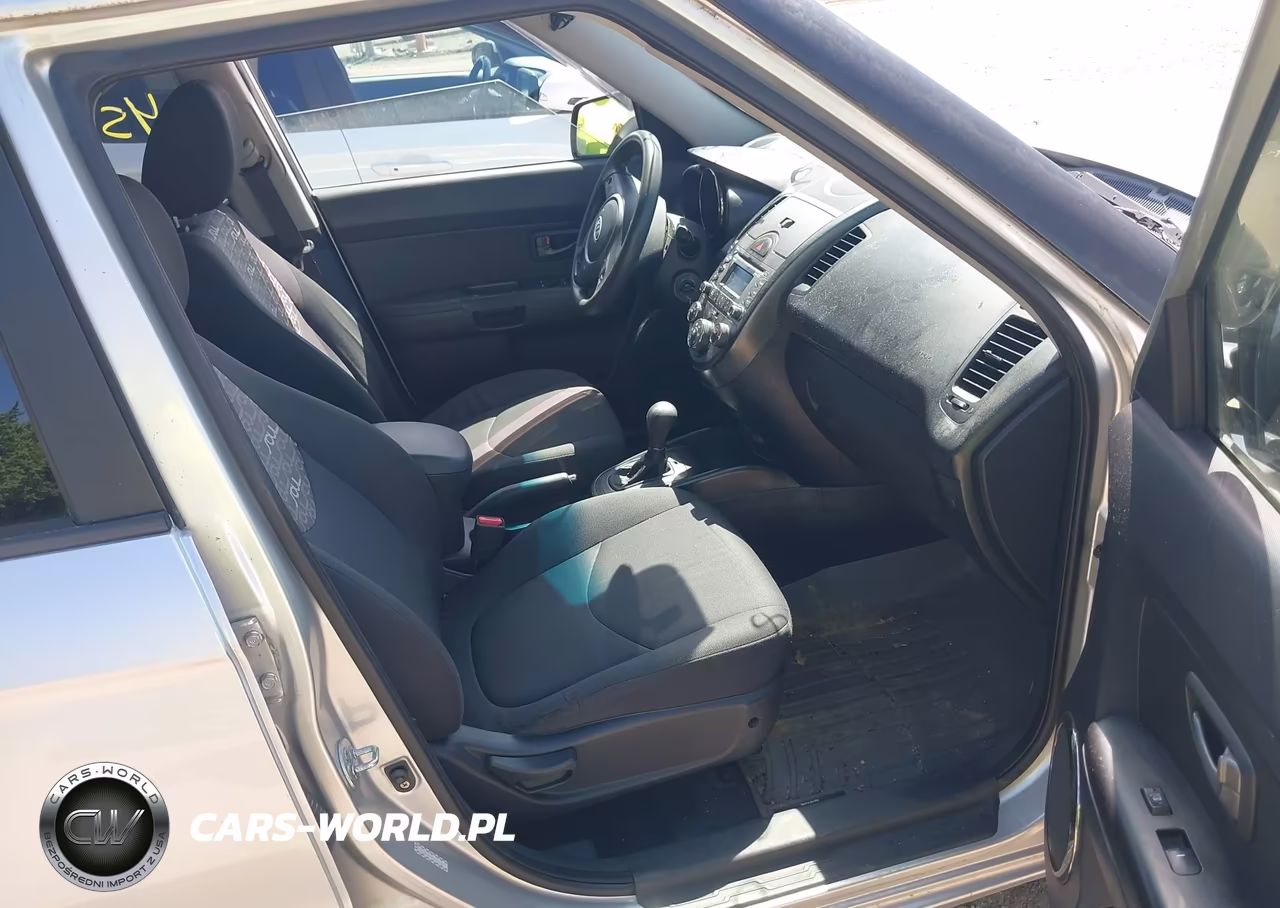 2011 Kia Soul + VIN:KNDJT2A27B7711597 - 5