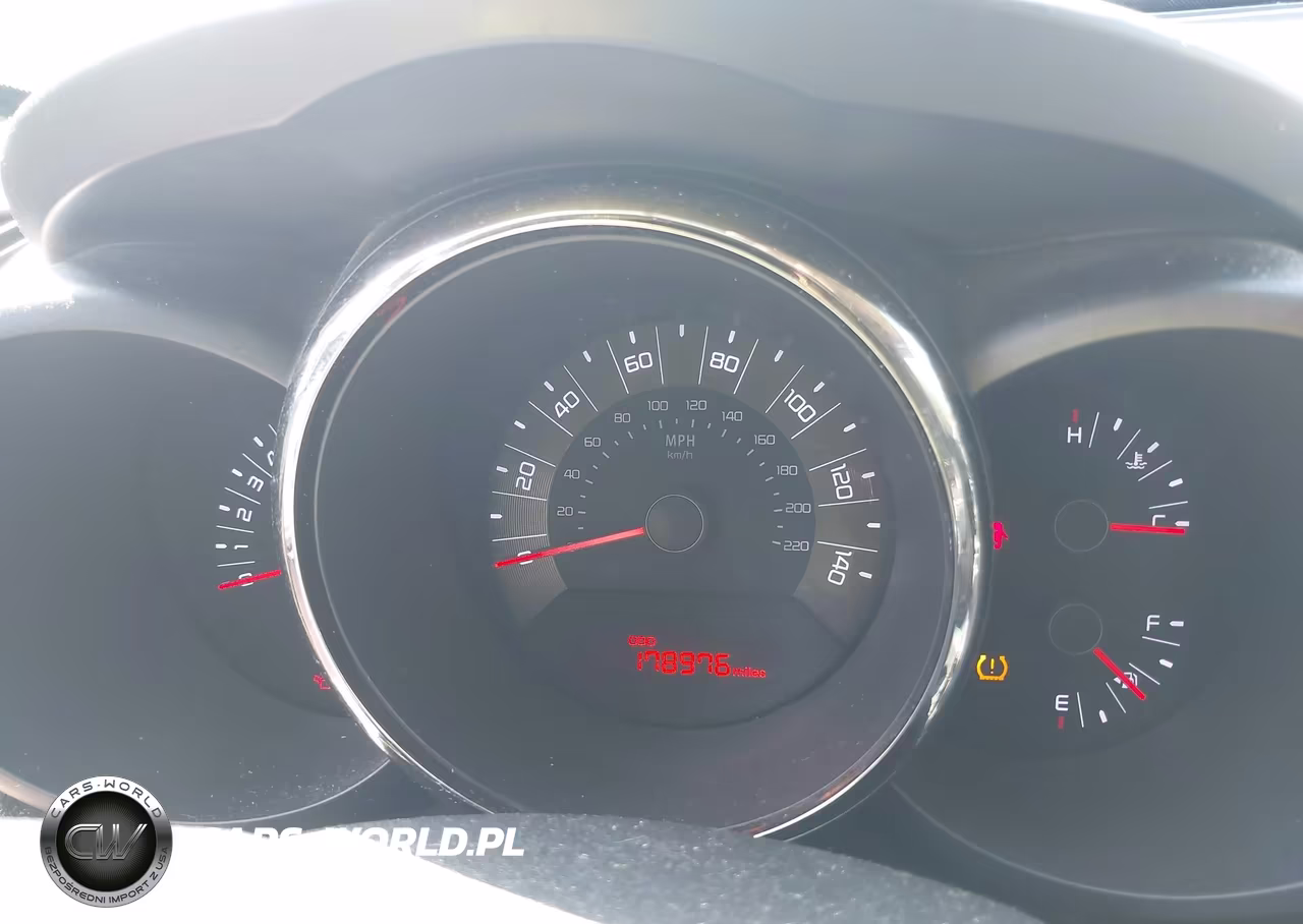 2011 Kia Soul + VIN:KNDJT2A27B7711597 - 7