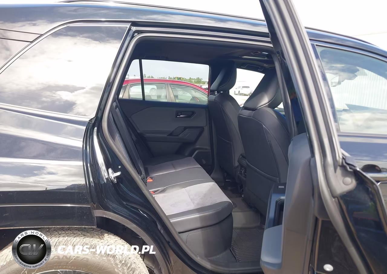 2026 Toyota Rav4 Xse VIN:JTM6CRAV1TD316861 - 8