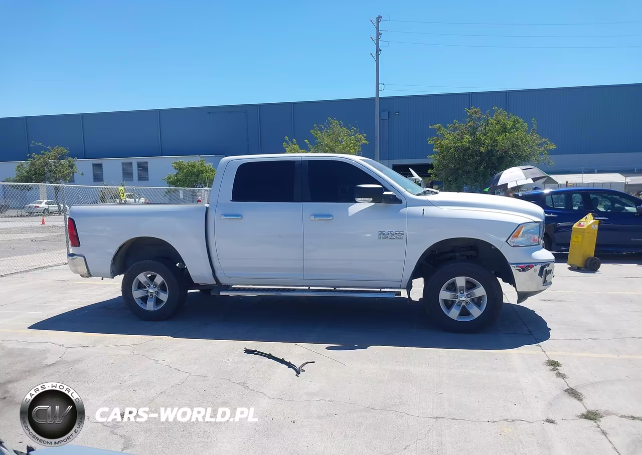 2018 Ram 1500 Big Horn 4X4 5'7 Box VIN:1C6RR7LMXJS354870 - 14