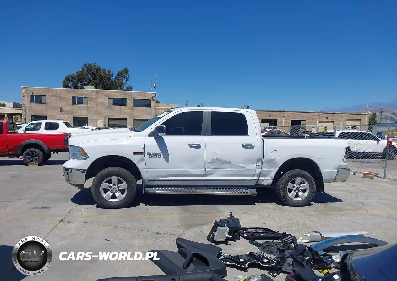 2018 Ram 1500 Big Horn 4X4 5'7 Box VIN:1C6RR7LMXJS354870 - 15