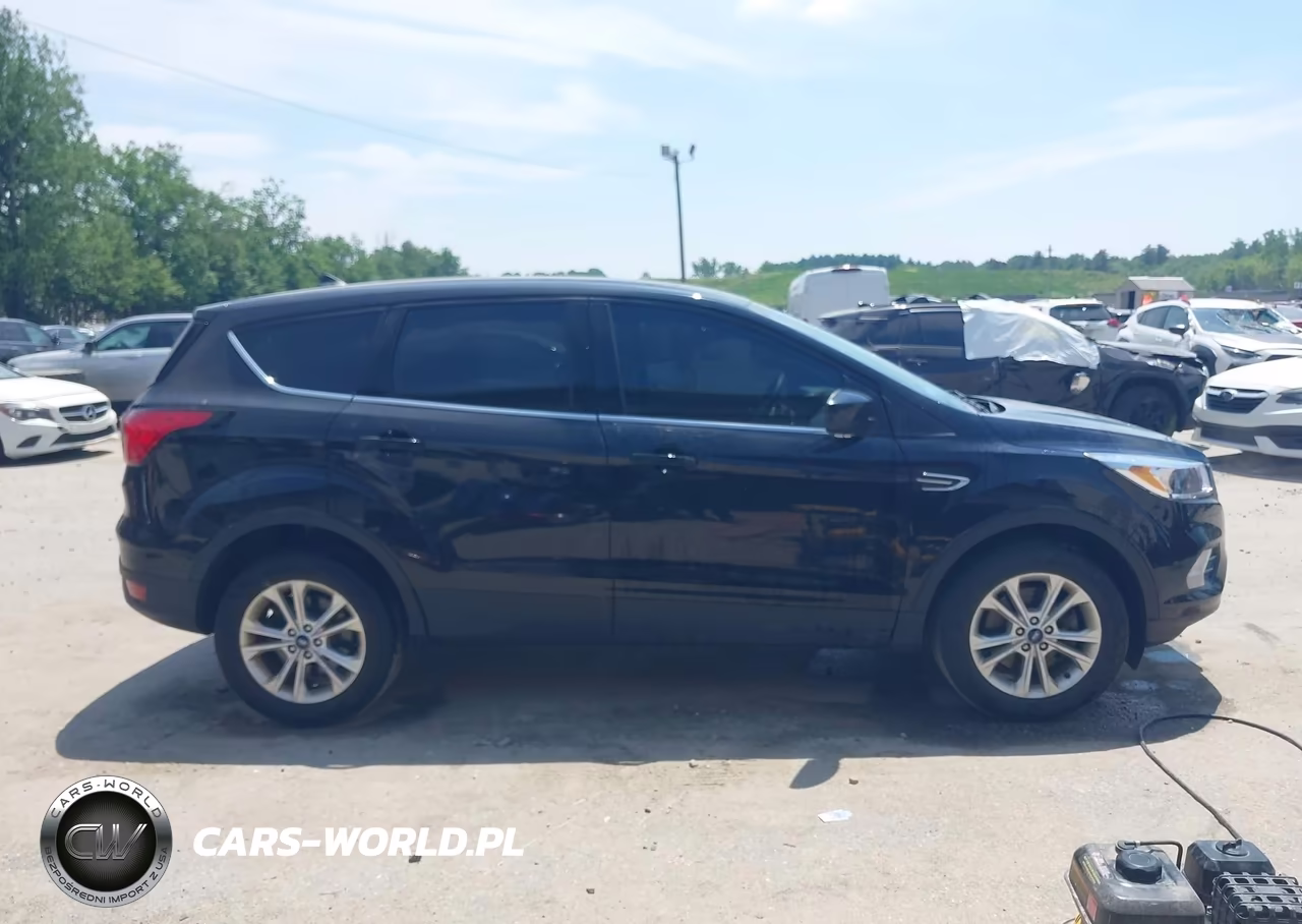 2019 Ford Escape Se VIN:1FMCU9GD0KUB83843 - 15