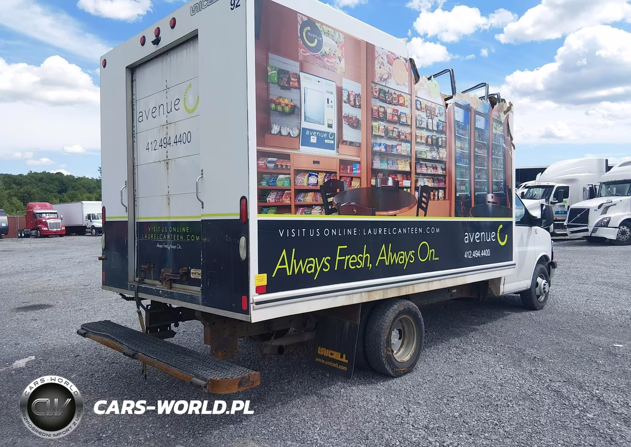 2017 Chevrolet Express Cutaway Work Van VIN:1HA3GSCG6HN004075 - 4