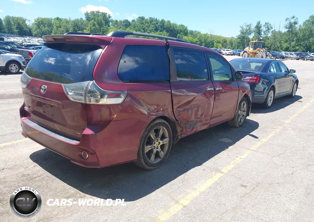2014 Toyota Sienna Se 8 Passenger VIN:5TDXK3DCXES519348 - 4