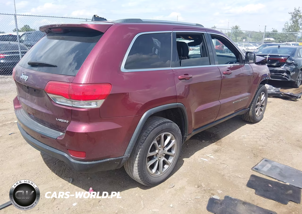 2017 Jeep Grand Cherokee Laredo 4X4 VIN:1C4RJFAG1HC617792 - 4