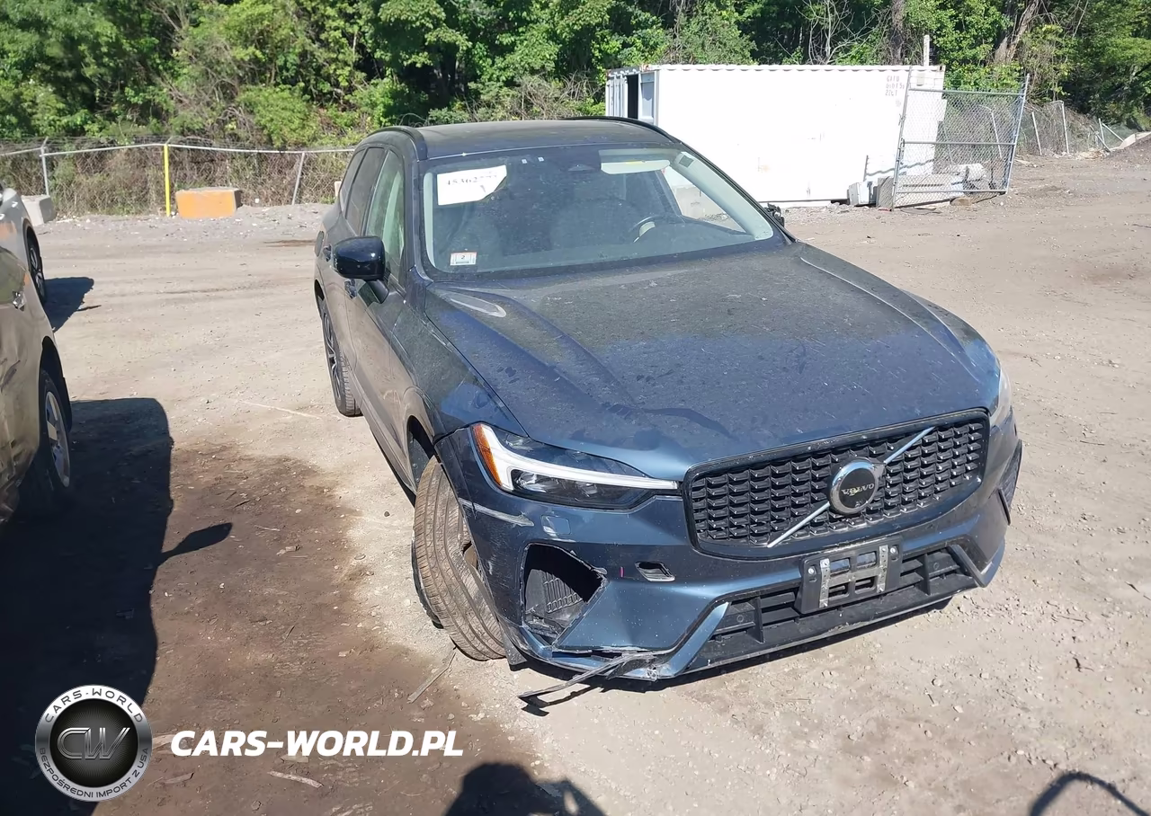 2024 Volvo Xc60 B5 Plus Dark Theme – zdjęcie 1 z 16