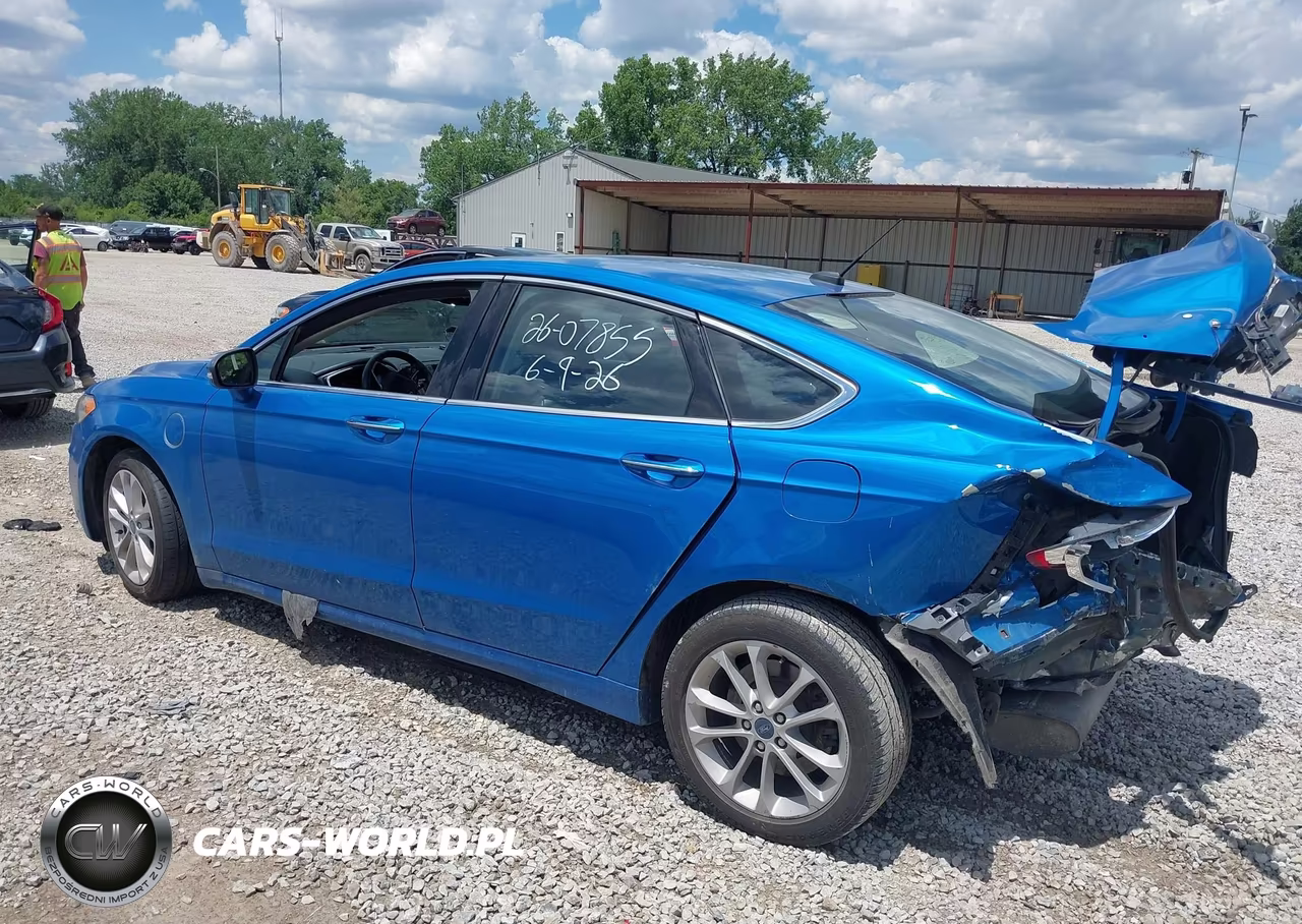 2020 Ford Fusion Plug-In Hybrid Titanium VIN:3FA6P0SU8LR225735 - 15