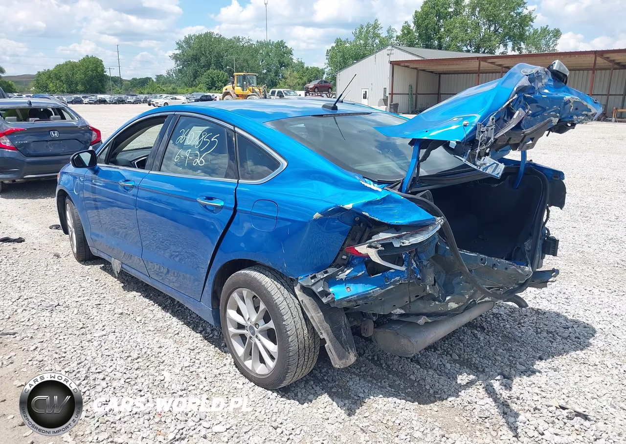 2020 Ford Fusion Plug-In Hybrid Titanium VIN:3FA6P0SU8LR225735 - 3