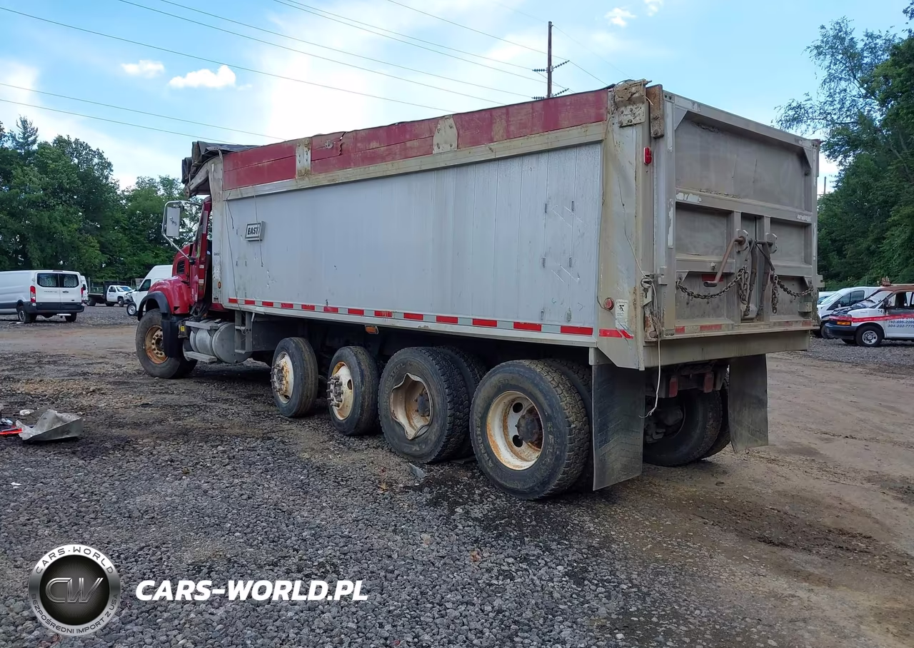 2005 Mack 700 Cv700 VIN:1M2AG10C95M024843 - 3