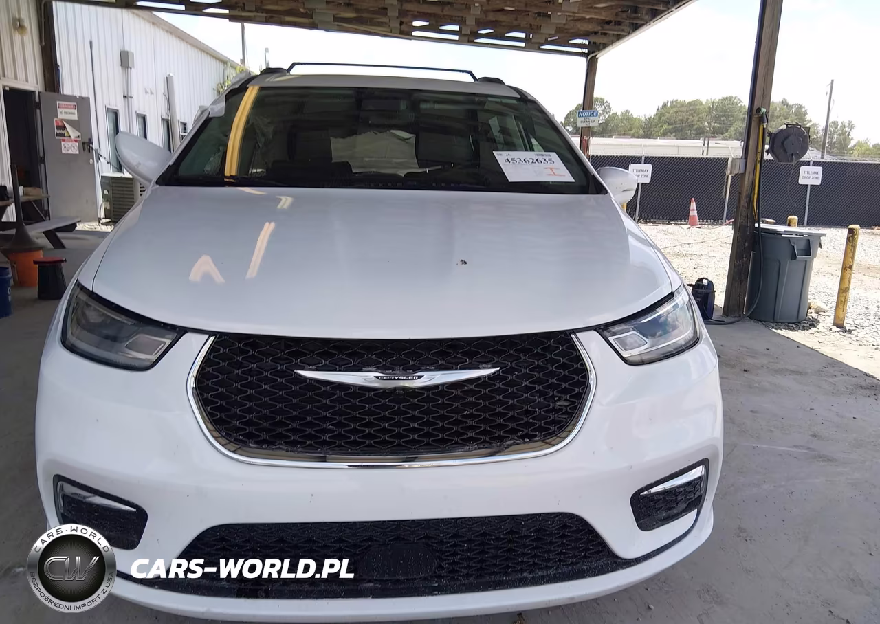 2022 Chrysler Pacifica Touring L VIN:2C4RC1BG6NR182072 - 11